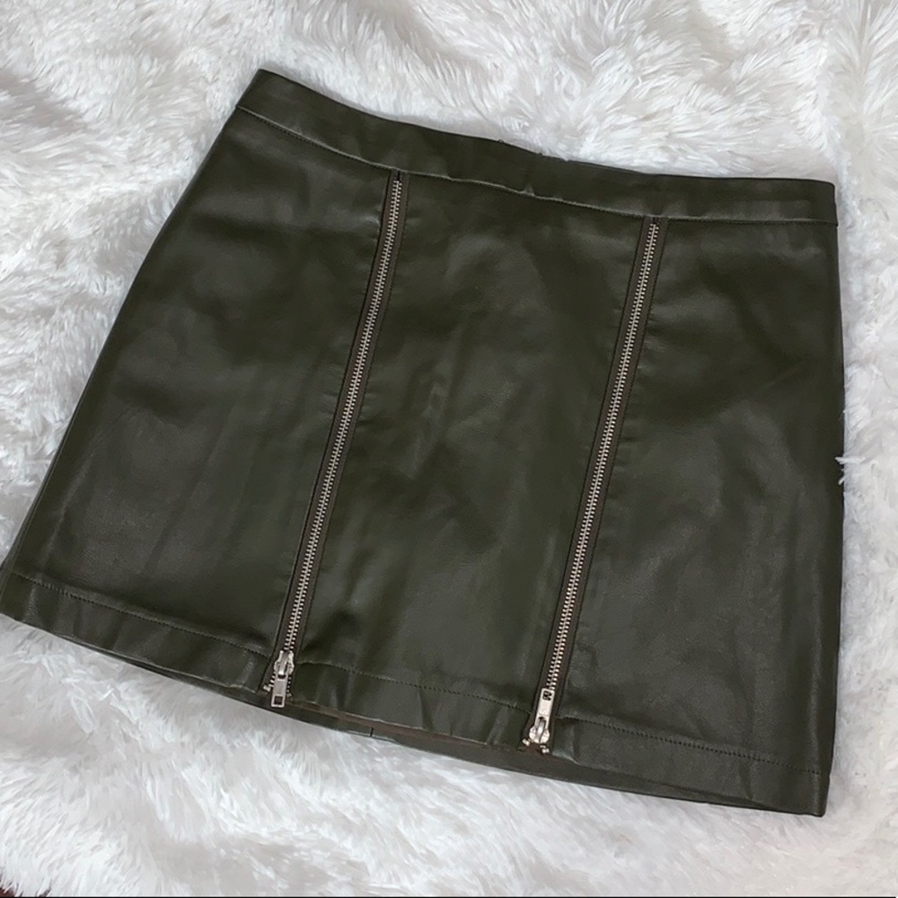 Forever 21 green faux leather skirt
